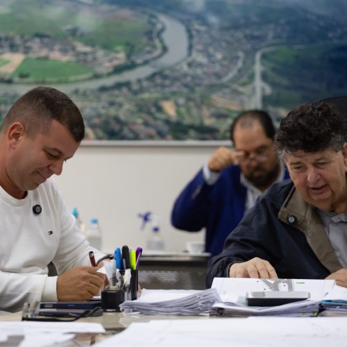 Prefeitos de VR e BM firmam parceria para construção de rotatória que vai melhorar trânsito entre as cidades